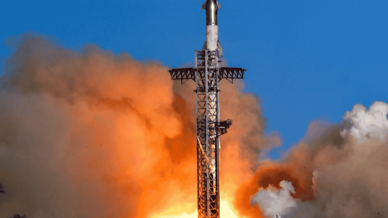 SpaceX Mars Mission Update: Uncrewed Landing by 2026, NASA's Concerns, and Major Technical Hurdles
