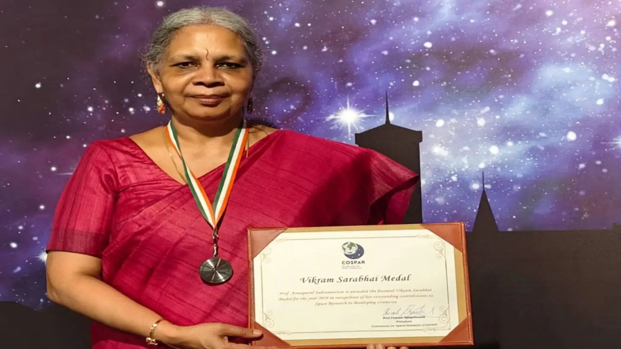 UPSC करेंट अफेयर्स: प्रो. अन्नपूर्णी सुब्रमण्यम को COSPAR विक्रम साराभाई मेडल 2026 से सम्मानित किया गया | अथर्व एक्जामवाइज दैनिक सामान्य ज्ञान अपडेट